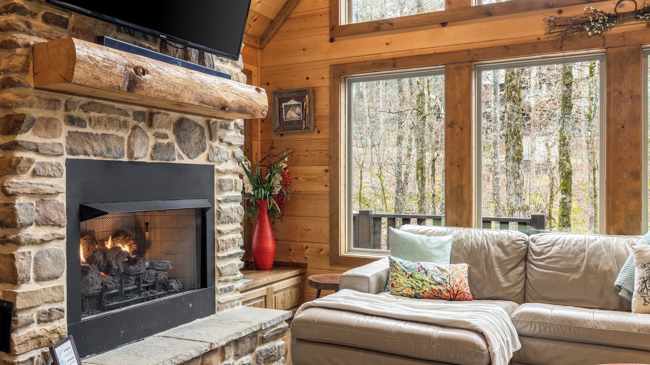 Photo of Livingroom in Broken Bow