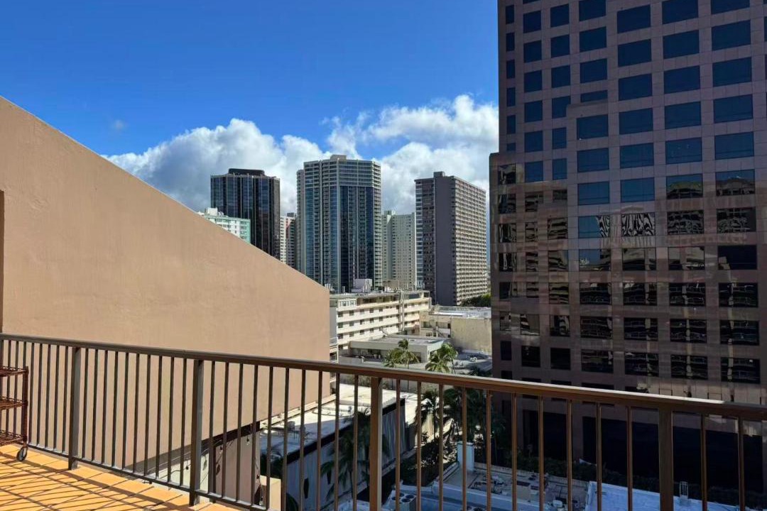 Photo of Others in Downtown Honolulu