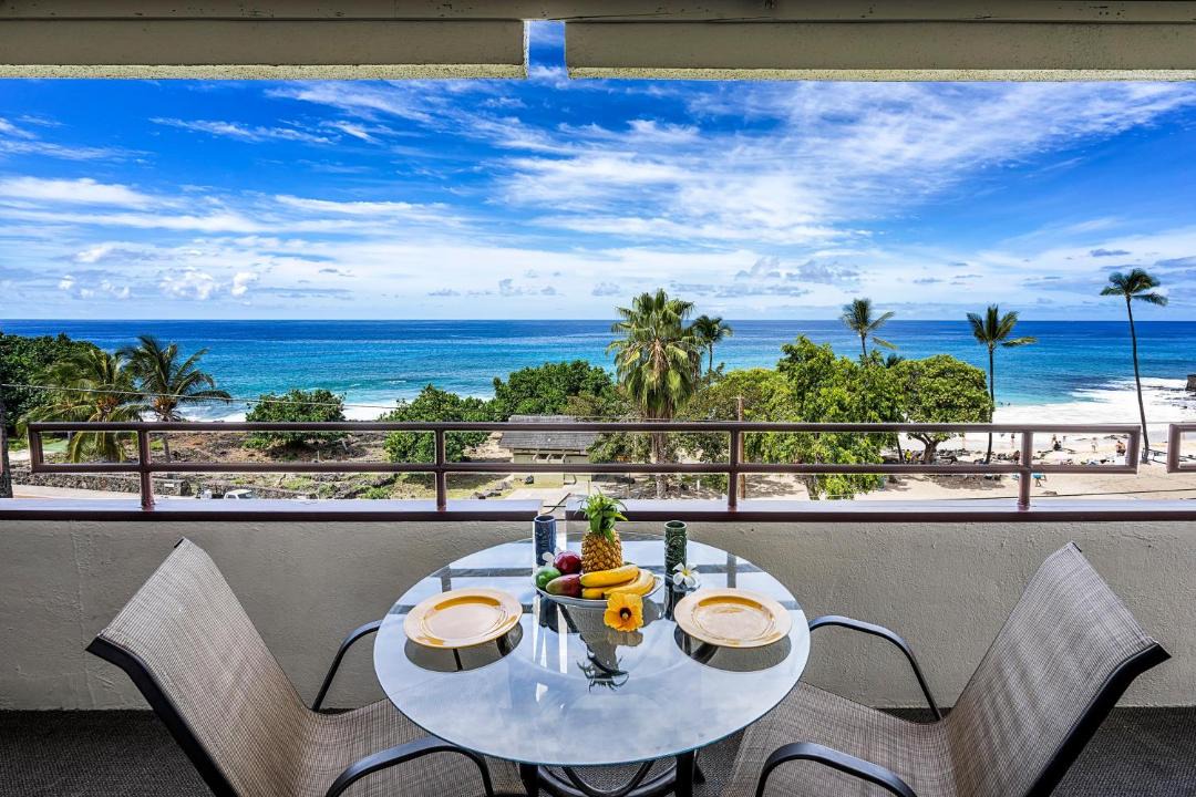 Photo of Patio Balcony in Kahaluu Bay