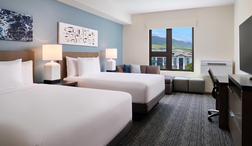 Family Room, 2 Queen Beds, Accessible Bathtub (Den)