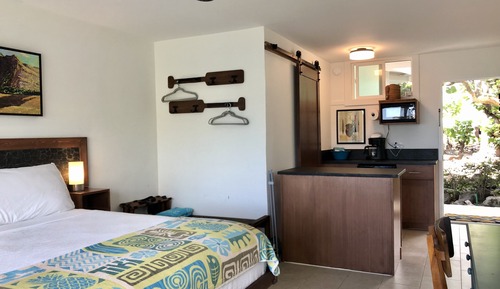 Standard Room, 1 King Bed, Lanai, Ocean View, Ground Floor