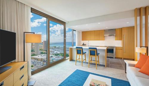 One-Bedroom Residential Suite with Panoramic View