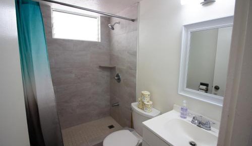 Bed in 4-Bed Female Dormitory Room with Kitchen