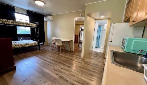 Bed in 6-Bed Mixed Dormitory Room with Kitchen