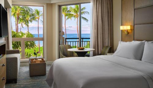 Oceanfront King Studio with Balcony and Sofa Bed