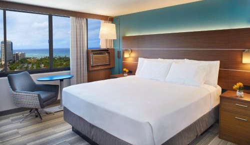 Standard King Room with Ocean View