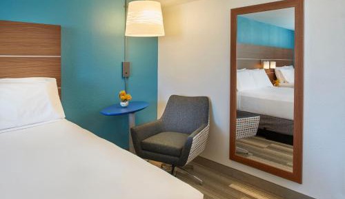 Queen Room with Two Queen Beds and City View