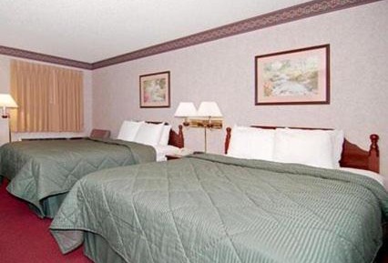 Queen Room with Two Queen Beds - Non-Smoking