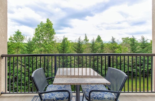 Pigeon Forge Condo | Mountain View Resort