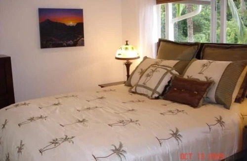 Pauwela Bed & Breakfast | Bamboo Valley Inn