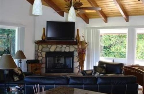Pauwela Bed & Breakfast | Bamboo Valley Inn