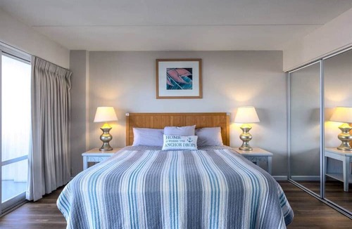 Waikiki Apartment | 1519 · Ilikai Collection # 9. Beachfront Resort, upgraded