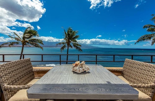 Maalaea Hotel | Island Sands by Coldwell Banker Island Vacations