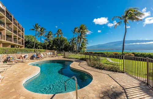 Maalaea Hotel | Maalaea Banyans by Coldwell Banker Island Vacations