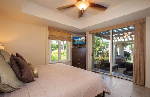 Wailea Hotel | Palms at Wailea One Bedrooms by Coldwell Banker Island Vacations