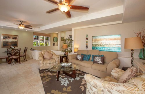 Wailea Hotel | Palms at Wailea One Bedrooms by Coldwell Banker Island Vacations