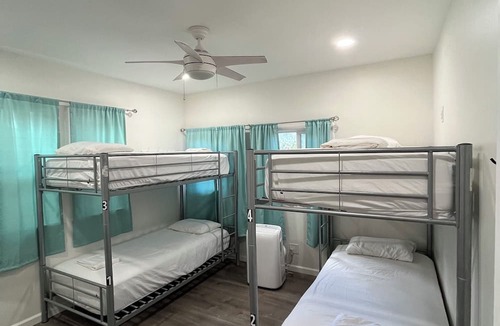 Wailuku Hostel | Howzit Hostels