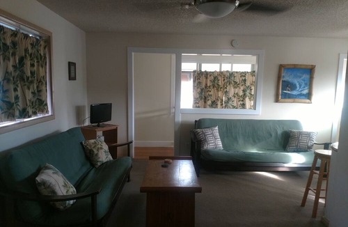 Pupukea House | FALL SPECIAL~ONLY 139USD~A GREAT LOCATION~JUST STEPS 2 THE BEACH ON SUNSET POINT