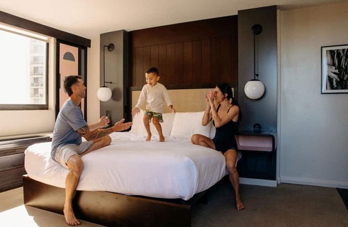 Waikiki Hotel | Hotel Renew