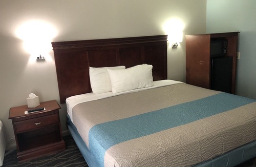 Bernville Hotel | Motel 6 Shartlesville, PA