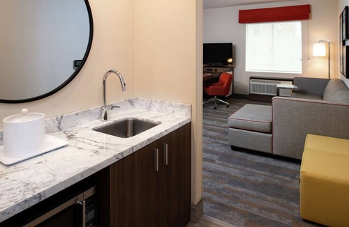 Buena Park Hotel | Hampton Inn & Suites Buena Park