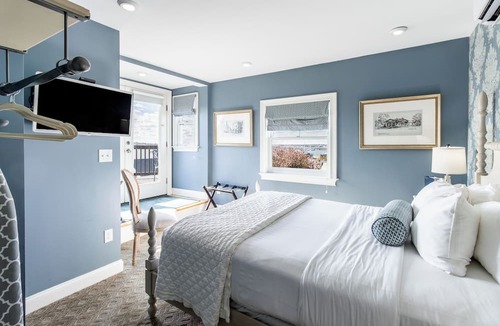 Historic Hill Bed & Breakfast | Serenity Inn Newport