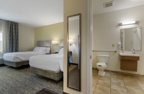 West Reading Hotel | Candlewood Suites Reading by IHG