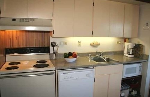 Maunaloa Cottage | Closest Oceanfront Cottage on Kepuhi Beach, Molokai DISCOUNT