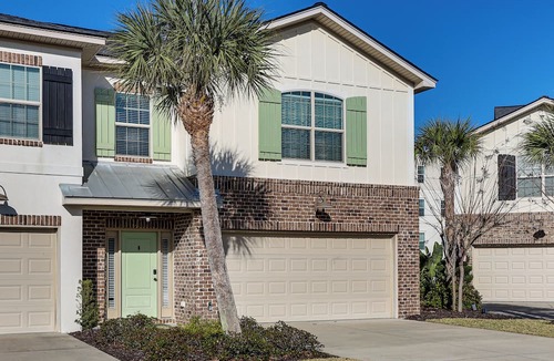 Saint Simons Island Apartment | 3 Mi to Pier Village: Dog-friendly St Simons Home!