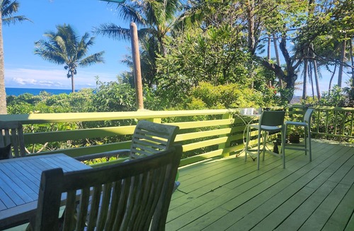 Kalapana Bed & Breakfast | Ma'ukele Lodge