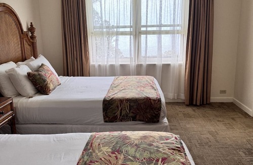 Volcano Hotel | Hawaii Volcano House