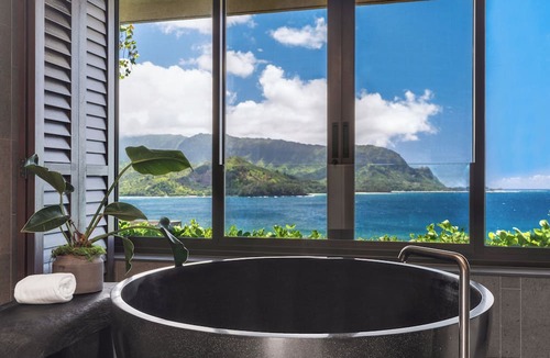 Princeville Resort | 1 Hotel Hanalei Bay