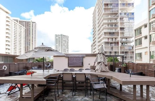 Waikiki Hostel | The Beach Waikiki Boutique Hostel