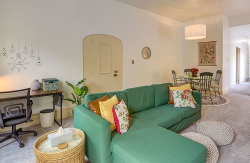 Pottstown Apartment | Walk to Restaurants & Shops: Apt in Pennsylvania!