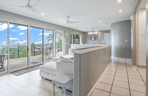 Kaneohe House | Two-story ocean view home with a furnished patio & deck, washer/dryer, & AC