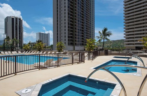 Waikiki Condo | 36FL Ocean view condo w/Diamond Head & parking