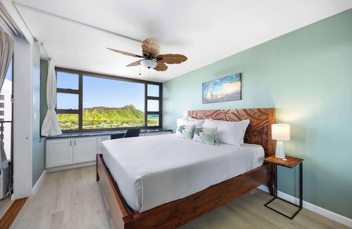 Waikiki Condo | 36FL Ocean view condo w/Diamond Head & parking