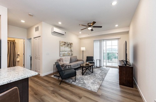 Mountain Shadows Apartment | Top Floor Mountain Luxury