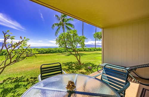 Ualapue Apartment | Dreamy oceanfront resort condo with pool, tennis courts, & beach access