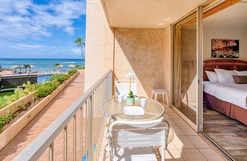 Kahana Apartment | 🐬Whales and The Waves | Discount | Beachfront | Oceanview | Pool | AC🐬