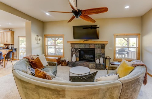 Durango House | Animas River House - 22 acres of Riverfront with Amazing Views-20 mins to skiing