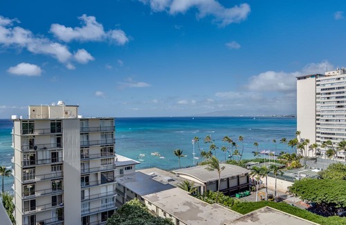 Diamond Head - Kapahulu - St. Louis Apartment | Gorgeous Diamond Head Penthouse Studio Stunning views, Private Balcony.
