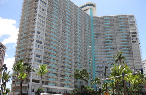 Waikiki Condo | Ocean View Studio at Ilikai Walk to Beach Dining and Shopping