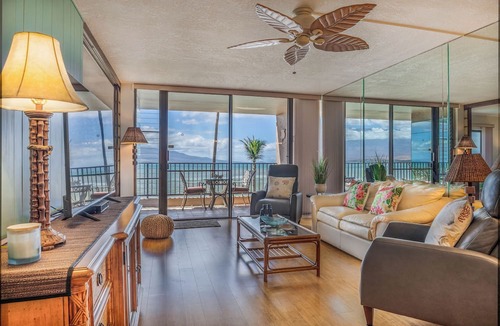 Maalaea Condo | *Lauloa 304* Maui Prime Oceanfront Condo, A/C!