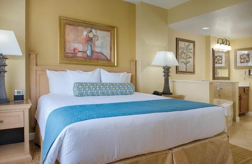 Lake Buena Vista Apartment | Enjoy the luxury & excitement of Lake Buena Vista with a splash of Disney Magic