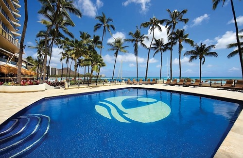 Waikiki Hotel | On Beautiful Waikiki Beach! Pool, Spa, 3 On-Site Restaurants, Water Activities