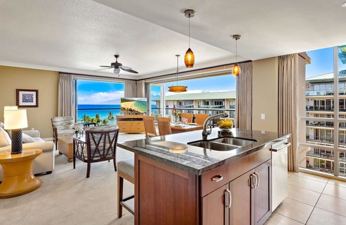 Kaanapali Condo | Maui Resort Rentals: Honua Kai Hokulani 715 - Stunning 7th Floor Ocean View 2BR w/Deluxe Corner Floor Plan!
