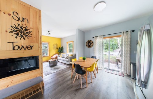 Bloomsburg Ski Chalet | Suntower 60acre HOTTUB biking hiking 5 miles trails Pavillion ultra private