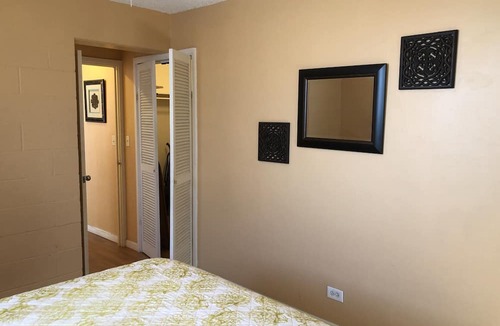 Waikiki Apartment | ~Waikiki~ LOWEST RATES IN AREA ~ 1 Bedroom ~ Fully Furn ~ Blocks to Beach ~
