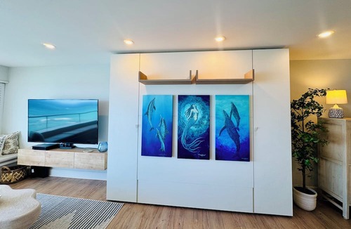 Diamond Head - Kapahulu - St. Louis Condo | Direct Oceanfront 1,000 sq' corner/end 18th floor condominium unit.
